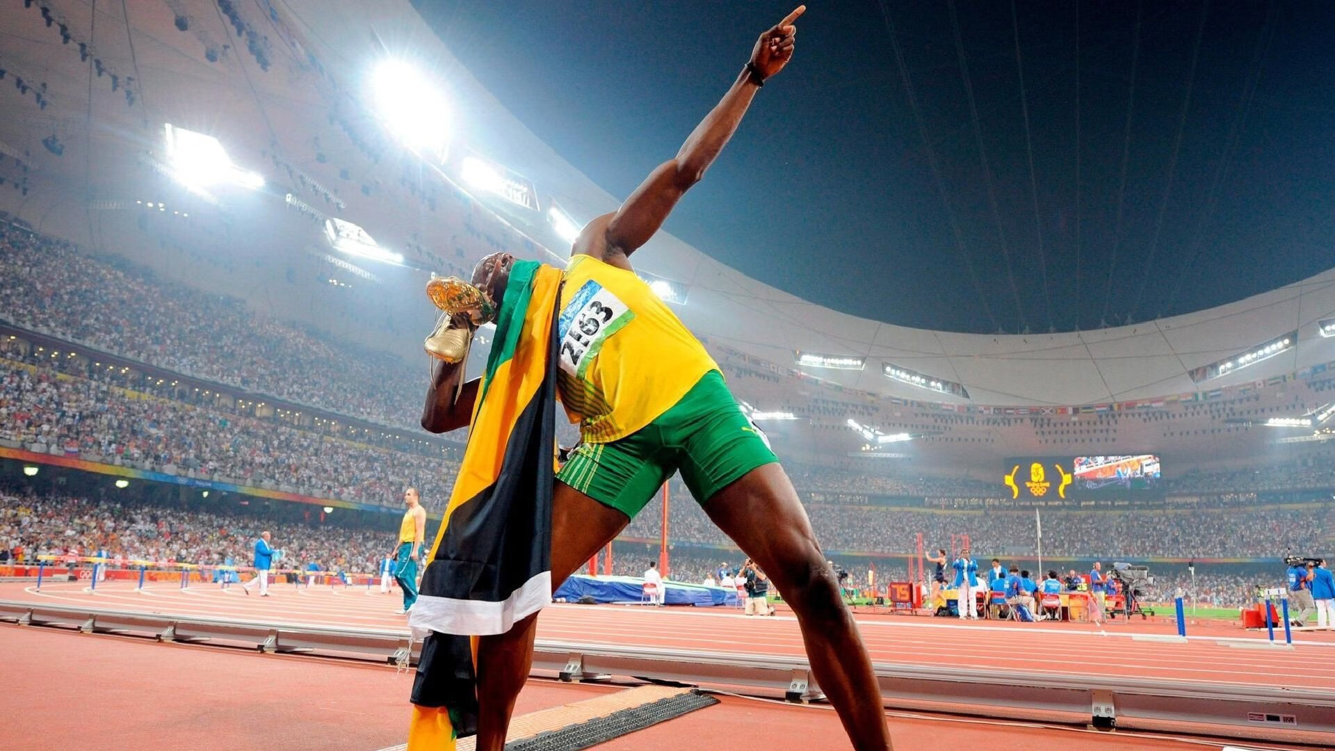 哥伦比亚女足在巴黎奥运会比赛中以2-1战胜葡萄牙，哥伦比亚足球美女